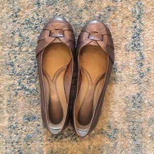 Maude naturalizer flats
